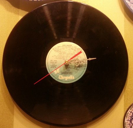 Reloj con Disco de Vinilo